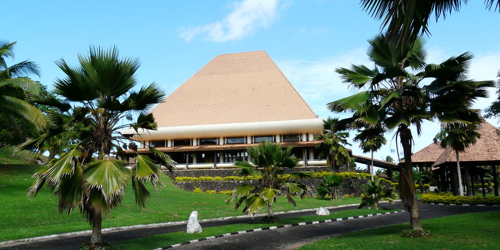 De parlementsgebouwen van hoofdstad Suva waar de regering van Fiji is gevestigd